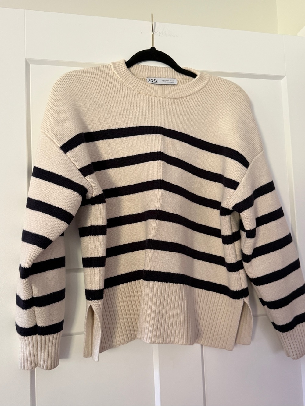 Zara Cream Sweater with Black Stripes – Crewneck